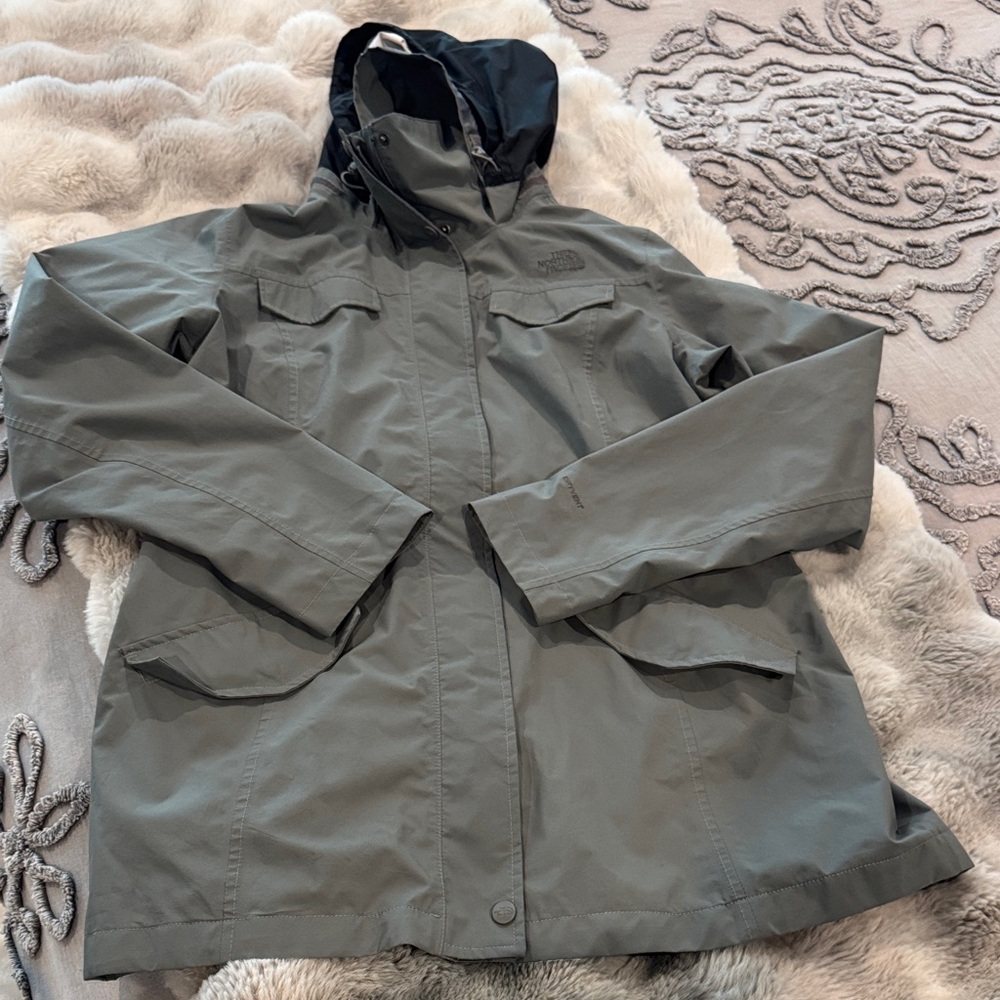 Woman’s North Face rain Jacket